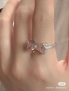 #coquette #ring #diamond Douyin Rings, Cute Korean Things To Buy, Aesthetic Cute Outfits Korean, Aesthetic Korean Jewelry, Aesthetic Korean Accessories, Cute Korean Accessories, Korean Ring Aesthetic, Ulzzang Jewelry, Chinese Jewelry Aesthetic