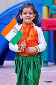 Indian Flags, Independence Day Pictures, Dp Logo, Patriotic Dresses, Wedding Dresses For Kids, New Photo Style, India Flag, 15 August