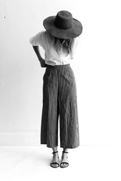 Pantaloni culotte! Nuova fissa!!! Stripe wide leg trousers Nordic Fashion, Wide Legged Pants, Mode Casual, Pink Pants, Pantalon Large, Mode Inspo, Inspiration Mode, Mode Vintage, Looks Style