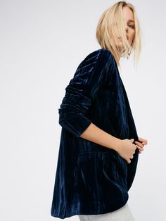 Solid Crinkle Velvet Slouchy Jacket | Gorgeous open jacket featuring a romantic crinkled velvet design. Side pockets. Beautiful silky lining. Lady Stardust, Teal Velvet, Instagram Dress, Velvet Blazer, Parisian Chic, Kimono Dress, Boho Clothing, Sweater Weather, Winter Dresses