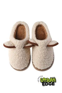 WINTER INDOOR SHEEP SLIPPERS FOR WOMEN Cozy White Slippers With Plush Lining, Fluffy Slip-on Slippers For Indoor Use, Cozy Fluffy Slip-on Slippers, Fluffy Slip-on Indoor Slippers, Fluffy Slip-on Cozy Slippers, Cozy Fluffy Flat Slippers, Warm Comfy Slippers With Round Toe, White Fluffy Comfy Slippers, Cozy Closed Toe Slippers With Plush Lining