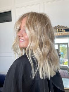 Neutral blonde for the win Hair Color Pictures, Blonde Moments, Neutral Blonde, Blonde Hair Inspiration, Pretty Hair Color, Blonde Hair With Highlights, Hair Makeover, Short Blonde