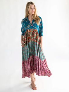 The empire waist & flowy tiers make this dress flattering for EVERY body type! Boho Maxi Dress Outfit, Boho Bandeau, Maxi Dress Outfit, Hippie Style Clothing, Print Midi Dress, Natural Life, Boho Maxi, Boho Maxi Dress, Bohemian Clothes