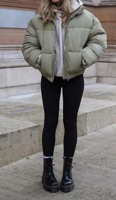 25+ Super Stylish Fall Outfits for Women 2024 - HubPages Mode Zara, Stylish Fall Outfits, Winter Fashion Outfits Casual, Cold Outfits, Legging Outfits, Cold Weather Outfits, Casual Winter Outfits, 가을 패션