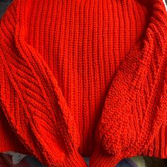 New Beautiful H&M Sweater Color: Coral Size: Small H&m Orange Sweater, Hm Sweater, Orange Sweaters, Bright Fashion, Colorful Sweaters, H&m, Sweaters For Women, Knit Crochet, Coral