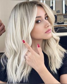 Root Smudge, Platinum Blonde Balayage, Blonde With Dark Roots, Classy Hairstyles, Bridal Hair Buns, Blonde Roots, Light Blonde Hair