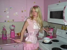 Milk Bun, 2000s Pink, Pink Laptop, Pink Images, Pink Corset, Malibu Barbie, Neon Aesthetic, Living Dolls, Barbie World