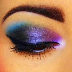 Make up Galaxy Makeup, Galaxy Eyes, Makeup Tip, Sleek Makeup, Purple Makeup, Hooded Eye Makeup, Beautiful Eye Makeup, Makijaż Smokey Eye