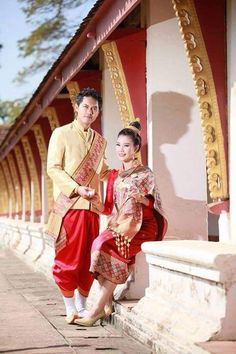 Laos Wedding Khmer Dress, Southeast Asian, World Cultures, People Of The World, Traditional Dress, Asian Men