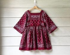 Handmade Light Maroon Bandana Dress Made to order. Sizes XS to 5X. -100% cotton. -100% handmade. Approximate measurements of SIZE M laying flat: Pit to pit: 19". Pit to hem: 23". Shoulder to hem: 33". Waist: 19". Seen on 5'5" height. Brand new. See pictures for full details. Bandana Dress, Upcycle Clothes Diy, Clothes Diy, Handmade Lighting, Upcycle Clothes, Dress Clothes For Women, Diy Clothes, Dress Making, Boho Fashion