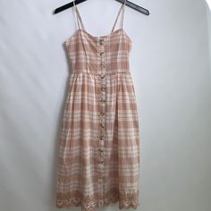 Nwt.Harper Heritage Midi Sleeveless Dress Size Xs Crochete On Bottom Adjustable Straps Button Down Spring Sleeveless Sundress With Buttons, Spring Sleeveless Button Sundress, Spring Buttoned Sleeveless Sundress, Summer Button-up Cotton Midi Dress, Summer Sleeveless Midi Dress With Button Closure, Sleeveless Button Closure Midi Dress For Summer, Sleeveless Beige Midi Dress With Button Closure, Sleeveless Button Sundress For Spring, Beige Sleeveless Midi Dress With Button Closure