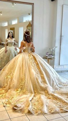 Quince Dresses Yellow, Gold Sweet 16 Dresses, Champagne Quince Dresses, Gold Quince Dress, Champagne Quinceanera, Beauty And The Beast Quince, Quince Dresses Champagne, Xv Dresses, Champagne Quinceanera Dresses