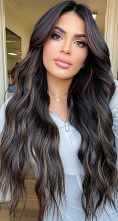 Dark Hair Color, Brunette Ombre, Dark Brunette Hair, Brown Hair Inspo, Brunette Balayage, Brunette Hair With Highlights, Balayage Hair Dark