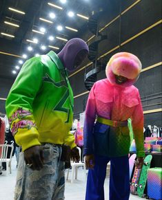 Virgil Abloh Style, Virgil Abloh Louis Vuitton, Vintage Street Fashion, Models Backstage, Louis Vuitton Men, Virgil Abloh, Mens Street Style, Pitbull, World Of Fashion