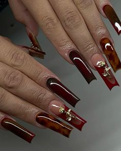 Red And Brown Nails Acrylic, Burgundy Baddie Nails, Dark Red And Brown Nails, Dark Red Acrylics With Design, Santa Suit Nails, Burgundy Thanksgiving Nails, Maroon And Brown Nails, Deep Red Nails Designs Burgundy, Cherry Red Square Nails