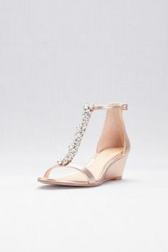 Party Shoes Heels, Gold Kitten Heels, Rose Gold Shoes, Typical Girl, Perfect Wedding Shoes, Ankle Strap Sandals Flat, T Strap Heels, Crystal Shoes