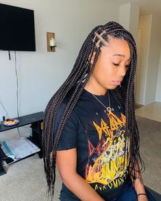 Braids Hairstyles Medium Length, 21st Hairstyles, Box Braids Hairstyles Medium Length, Box Braids Hairstyles Medium, Sleek Braid, Medium Hair Braids, Weave Hairstyles Braided, Knotless Box Braids