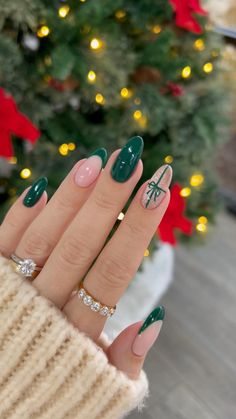 December Nails, Festival Nails, Xmas Nails, Short Acrylic Nails, Cute Acrylic Nails, Green Nails, Holiday Nails