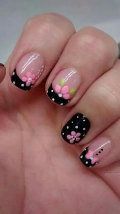 Pin Up Nails, Thanksgiving Nails Design, Polka Dot Nail Art Designs, Nails Design Fall, Thanksgiving Nail Ideas, Elegant Thanksgiving, Fancy Nail Art, Thanksgiving Nail Designs, Thanksgiving Nail