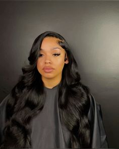 Classy Wig Hairstyles, 5x5 Closure Wig Hairstyles, Sew Ins With Closure, Side Part Wig Install, Wedding Guest Hairstyles For Long Hair, Curls Side Part, Half Up Half Down Hair Black Women, Tall Black Women, Natural Hair Styles Black Women