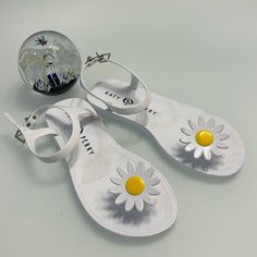 Katy Perry Daisy Sandals- Never Worn! New Without Tags Size 5 Super Cute White Jelly Sandals With Round Toe For Summer, White Round Toe Jelly Sandals For Summer, White Flat Heel Jelly Sandals For Vacation, Spring Summer Jelly Sandals With Round Toe, White Jelly Sandals Flat Heel For Summer, White Flat Heel Jelly Sandals For Summer, Trendy Ankle Strap Jelly Sandals For Spring, White Jelly Sandals With Round Toe For Spring, Summer Jelly Sandals With Round Toe