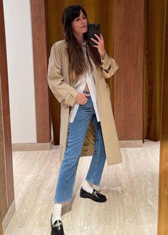 I'm Going to Paris Soon- These Are the Spring Parisian Outfits I Want to Recreate - MY CHIC OBSESSION French Style Shoes, Leia Sfez, European Chic, Loafers Outfit, French Women Style, Jean Vintage, French Women, Katie Holmes