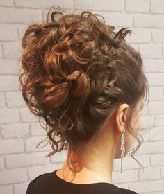 Hairstyle Long Layers, Curly Updos, Vinter Mode Outfits, Haircuts Trending, Layered Hairstyles, Dream Hair, Layered Haircuts, Hairstyles Haircuts