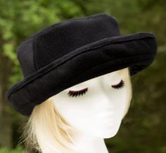 Women's Cape Breton Rolled Brim Hat in Black Wool and other colors. Made to order Women's sizes XS to XXL -- Rolled upturned brim -- Winter weight wool  -- Wide curled brim  -- Rounded crown and top -- Like a hat one might see Diane Keaton wearing Upturned curled brim wool hat is available in a winter palette of steel-blue gray, black, teal blue, dark green, light blue periwinkle and purple heather.  It's just the go-to hat that's easy to wear all day every day. A deep brim is curled upwards all Diane Keaton Style, Greek Fisherman Hat, Breton Hat, Winter Cape, Winter Palette, Flat Caps, Embroidered Initials, Diane Keaton, Cape Breton