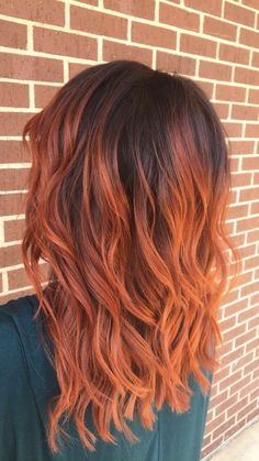 Copper red Balayage Ombre Hair Color Ginger, Copper With Dark Roots Hair, Brown Root Copper Ends, Red Hair Color With Shadow Root, Dark To Ginger Hair, Dark Roots Red Hair Ombre, Colorful Bridal Hair, Dark Ginger Ombre Hair, Dark Rooted Copper Hair