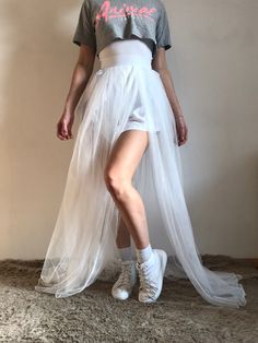 Fun and seductive skirt for hen party, bridesmaid and different other occasions. Bow on the back helps to adjust the waist.  Default waist size: 70 cm Length: 145 cm - can be cut to measure Skirt With Bow, Asymmetric Skirt, Bridesmaid Party, White Princess, Asymmetrical Skirt, Hen Party, Invisible Zipper, Party Wedding, Waist Size