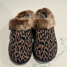 Cheetah Ladies Isotoner Memory Foam Slippers Stored In A Smoke Free, Pet Free, Child Free Home. Accepting Reasonable Counter Offers. Bundle With Other Items And Receive A 15% Discount Plus You Only Pay For Shipping Once! Isotoner Slippers, Child Free, Grey Slippers, Foam Slippers, Black Clogs, Ballerina Style, Ballerina Slippers, Flip Flops Style, Suede Moccasins