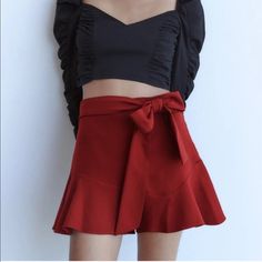 Nwt - Retails For $39 Cute Bowtie Skirt With Shorts Underneath Perfect For Holidays! #Skort Zara Pleated Skirt, Skirt With Shorts Underneath, Crochet Maxi Skirt, Skirt With Shorts, Bow Skirt, Tulle Midi Skirt, Velvet Mini Skirt, High Waisted Maxi Skirt, Textured Skirt