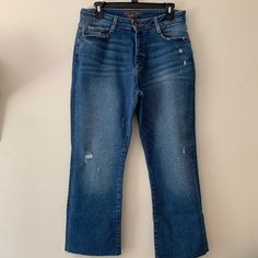 Distressed, Never Worn Medium Washed Jeans Raw Hemline Size 11 In Juniors Close To Size 10 In Womens Jeans Cropped Flare, Distressed Mom Jeans, Jeans Cropped, Cropped Flare Jeans, High Rise Mom Jeans, Juniors Jeans, Medium Wash Jeans, Cropped Flares, Arizona Jeans