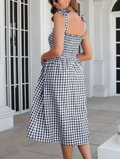 Women's Summer Vintage Midi Dress Casual Folds Elastic High Waist Sleeveless Strap Slim Plaid Dresses for Women Streetwear Square Neck Sleeveless Sundress For Daywear, Knee-length Sundress For Picnic, Knee-length Sundress For Picnics, Gingham Sleeveless Dress For Picnic, Sleeveless Gingham Dresses For Daywear, Gingham Sleeveless Midi Dress For Day Out, Sleeveless Gingham Midi Dress For Day Out, White Sleeveless Sundress For Picnic, Picnic Gingham Sleeveless Dress