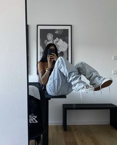 Clothes, fashion, model, outfits, 2023, summer, slick, aesthetic, posing, mirror picture, instagram, ideas, body, lifestyle, designer Street Instagram Pictures, Mirror Picture Instagram, Jeans Outfit Baggy, Slick Aesthetic, Baggy Jeans Outfit 90s, Aesthetic Posing, Off White Fashion, Basic Streetwear, 90s Fits