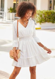 Whether you're heading to a romantic picnic or a baby shower, you'll feel comfortable and beautiful in this eyelet dress. Romantic Picnic, Bra Fitting Guide, Sundress Summer, Puffy Dresses, Romantic Picnics, Flare Sleeves, Eyelet Dress, Women's Wear, White Eyelet