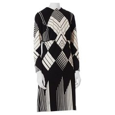 1960S MR DINO Style Black & White Polyester Jersey Op-Art Mod Geometric Long Sleeve Dress Geometric Dress, Advanced Style, Abstract Designs, Mod Dress, Gianni Versace, Op Art, Fashion Fabric, I Dress, Fashion Collection