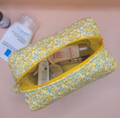 "♥-A great gift for yourself, friends, neighbors and your lovely mom! These cute and floral makeup bags will help you in many ways. You can put your makeup in this toiletry bag when you are at a party or out. You can make a loved one happy by gifting it to a friend. If you are going to travel, you can put your cosmetic bag in your suitcase and prevent your make-up materials from being messy.🌸 Production time: My makeup bags are usually in stock, but if they are out of stock, I try to sew them quickly for you in 1-3 working days, depending on the density.  cute design and fabric. FEATURES -100%cotton fabric -Boxy zipper pouch, fully lined, no unfinished edges . -Perfectsize for your bulky cosmetic or skin care. -Machine washable on gentle and leave it dry naturally. All makeup bags are han Quilted Makeup Bag, Floral Makeup Bag, Floral Makeup, Kawaii Bag, Make Up Organiser, Handmade Cosmetics, Makeup Bags, Interior Fabric, Bag Handmade