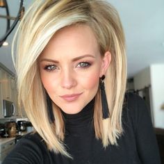 Mom Hair, Sophisticated Hairstyles, Inverted Bob