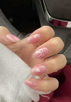 Short Nail Designs Simple Classy, Dainty Pink Nails, Cute Pearl Nails, Simple Pink Almond Nails, Sugar Plum Nails, Almond Nails Korean, Laufey Nails, Simple Gel X Nails Design, Nail Art Designs Summer 2024 Simple