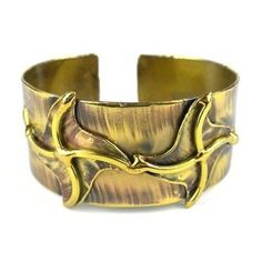 Brass Images (C) Brass Images Brass Pinwheels Cuff - Brass Images (C) Arm Candies, Bracelets Simple, Jewerly Bracelets, Trendy Jewerly, Fair Trade Jewelry, Arm Jewelry, Brass Cuff, Handmade Brass, Brass Jewelry