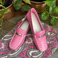 Lauren By Ralph Lauren “Suzie” Faux Crocodile Embossed Brazilian Leather Driving Moccasin In Bright Candy Pink. Size 6.5. New, Never Worn, Perfect Condition. Shoe Features Faux Croc Embossed Brazilian Leather Upper, Comfortable Padded Insoles, Rubber Soles, And Lrl Metal Bar Accent On Upper. Channel Your Inner Barbie! Pink Leather Loafers For Office, Casual Leather Loafers With Crocodile Pattern, Chic Pink Leather Loafers, Driving Moccasins, Driving Loafers, Ralph Lauren Shoes, Lauren By Ralph Lauren, Candy Pink, Metal Bar