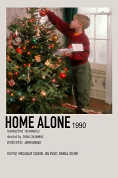 Home Alone Movie, Home Alone Christmas, Xmas Movies, Most Paused Movie Scenes, Best Christmas Movies, Christmas Films, Iconic Movie Posters, Film Posters Minimalist, Film Posters Vintage