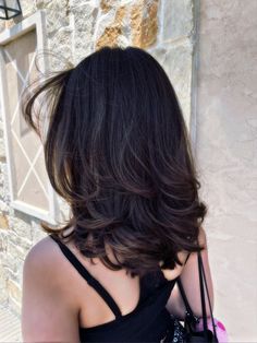 Jet Black Shoulder Length Hair, Shoulder Length Wavy Hair With Layers, Layered Haircuts For Medium Hair, Haircut Inspo, Hairstyles For Layered Hair, Shoulder Hair, Trendy Hairstyle, Haircuts Straight Hair, Haircuts For Medium Hair