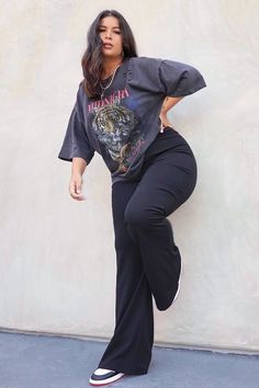 Plus Size Airport Outfit, Pants 2020, Cute Grunge, Look Legging, Layer Dip, Outfits Curvy, Academia Fashion, Body Outfit, 7 Layer