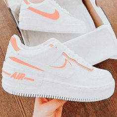 Sepatu Air Jordan, Trendy Shoes Sneakers, White Nike Shoes, Nike Shoes Girls, Nike Fashion Shoes, Jordan Shoes Girls, Custom Nike Shoes, All Nike Shoes, Nike Shoes Jordans