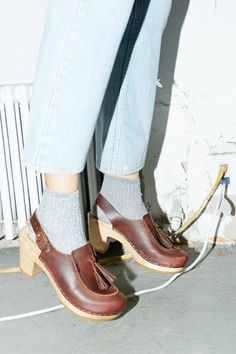 No. 6 is pretty much our favorite clog brand ever. We're especially feeling their Crowley Tassel clog, a smart menswear inspired loafer clog with a feminine heel. Get your sparkle socks ready. Smart Menswear, Knee High Socks Outfit, Sparkle Socks, Vans Outfit, Mens Fashion Smart, Shoes And Boots, Brogue Shoes, Shop Shoes