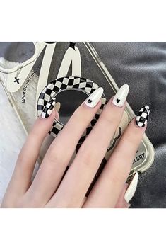 MISUD 24Pcs Medium Fake Nails, Oval Glossy False Nails, Checkerboard &amp; Heart Press on Nails with Design, Black and White Lattice Acrylic Nails for Daily Use Press On Nail Art, Fake Nails Long, Nagel Tips, Nail Type, Fake Nails With Glue, Nail Art Supplies, Nail Art Hacks, False Nail