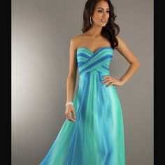 Ombré long dress Ombré long dress in blue and green Dresses Green Chiffon Dress, Neon Prom Dresses, Prom Dress 2013, Green Magic, Aqua Dresses, Simply Dresses, Dress Mermaid, Military Ball, Formal Dresses Short