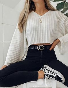 Outfits Uni, Vinter Mode Outfits, Trending Dress, Air Port, Preppy Vibes, Teen Outfits, Stylish Summer Outfits, 2020 Fashion Trends